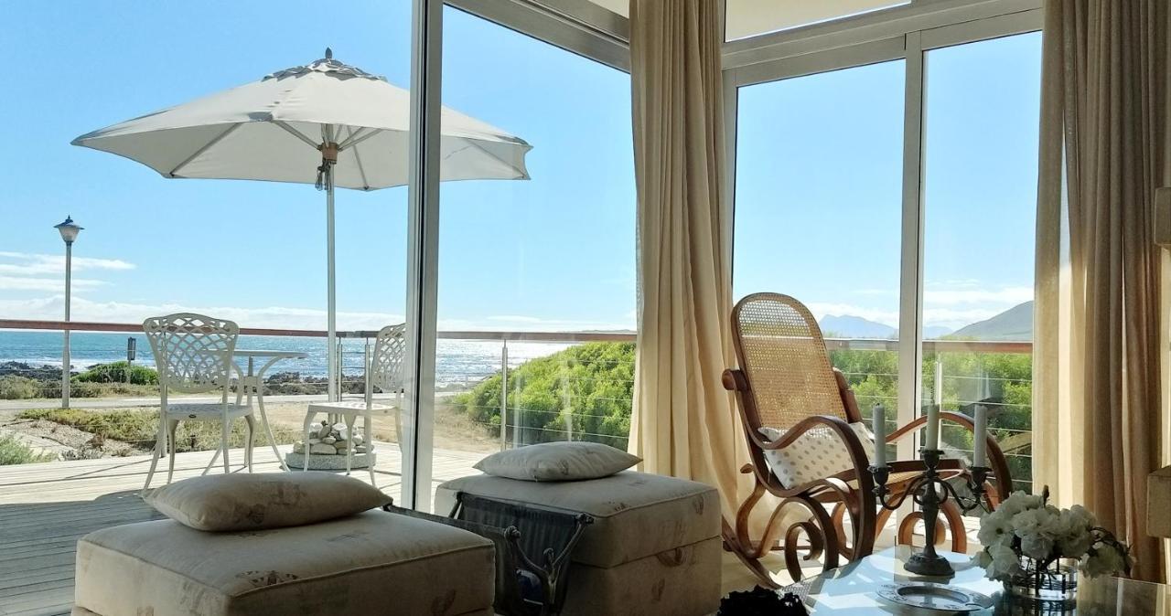 138 Marine Beachfront Guesthouse Hermanus Exterior photo