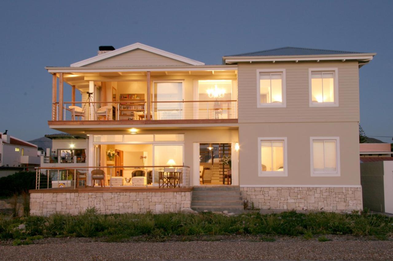 138 Marine Beachfront Guesthouse Hermanus Exterior photo