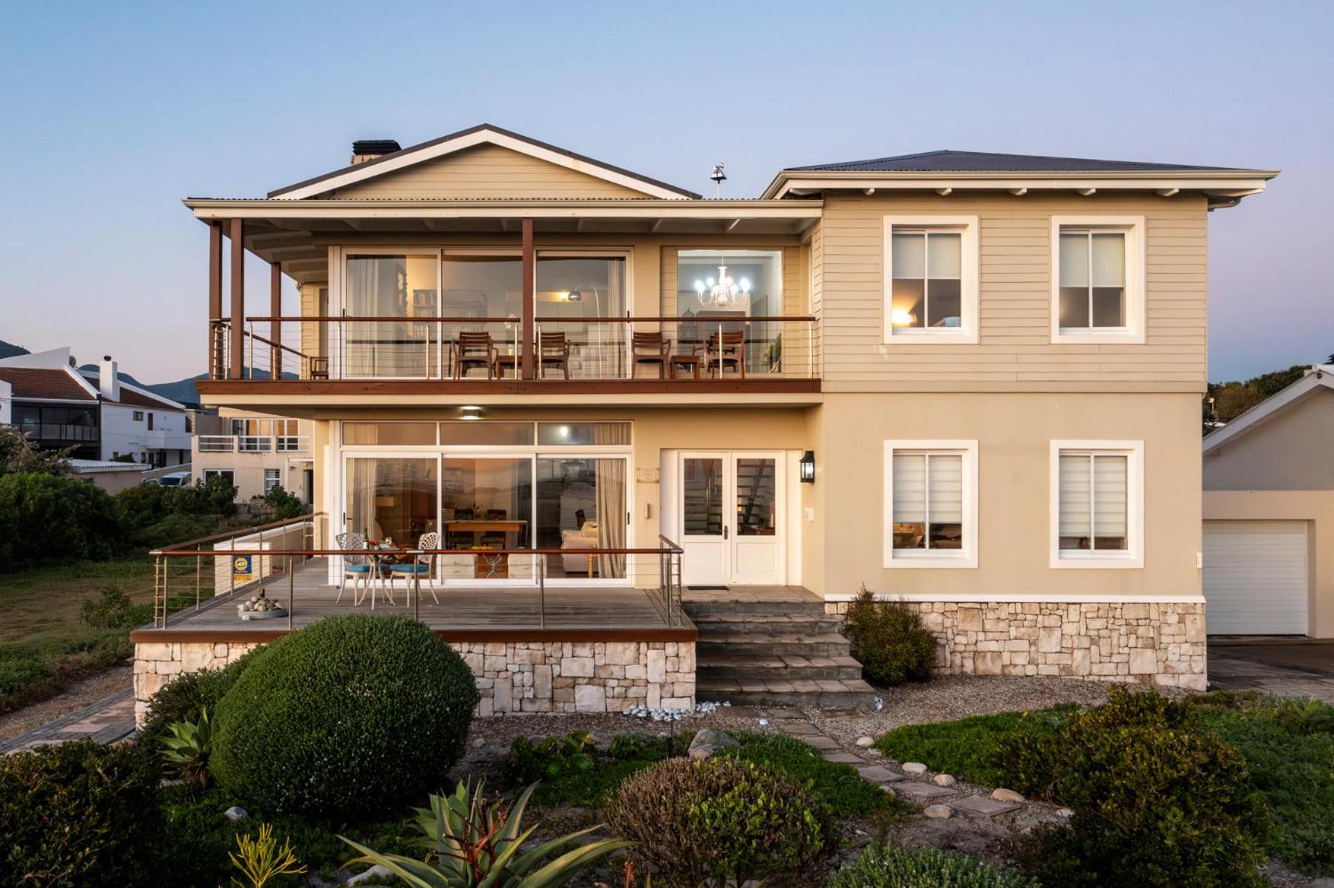 138 Marine Beachfront Guesthouse Hermanus Exterior photo