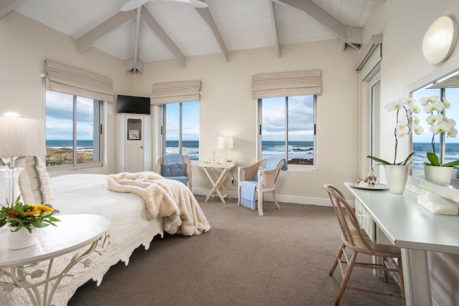 138 Marine Beachfront Guesthouse Hermanus Exterior photo